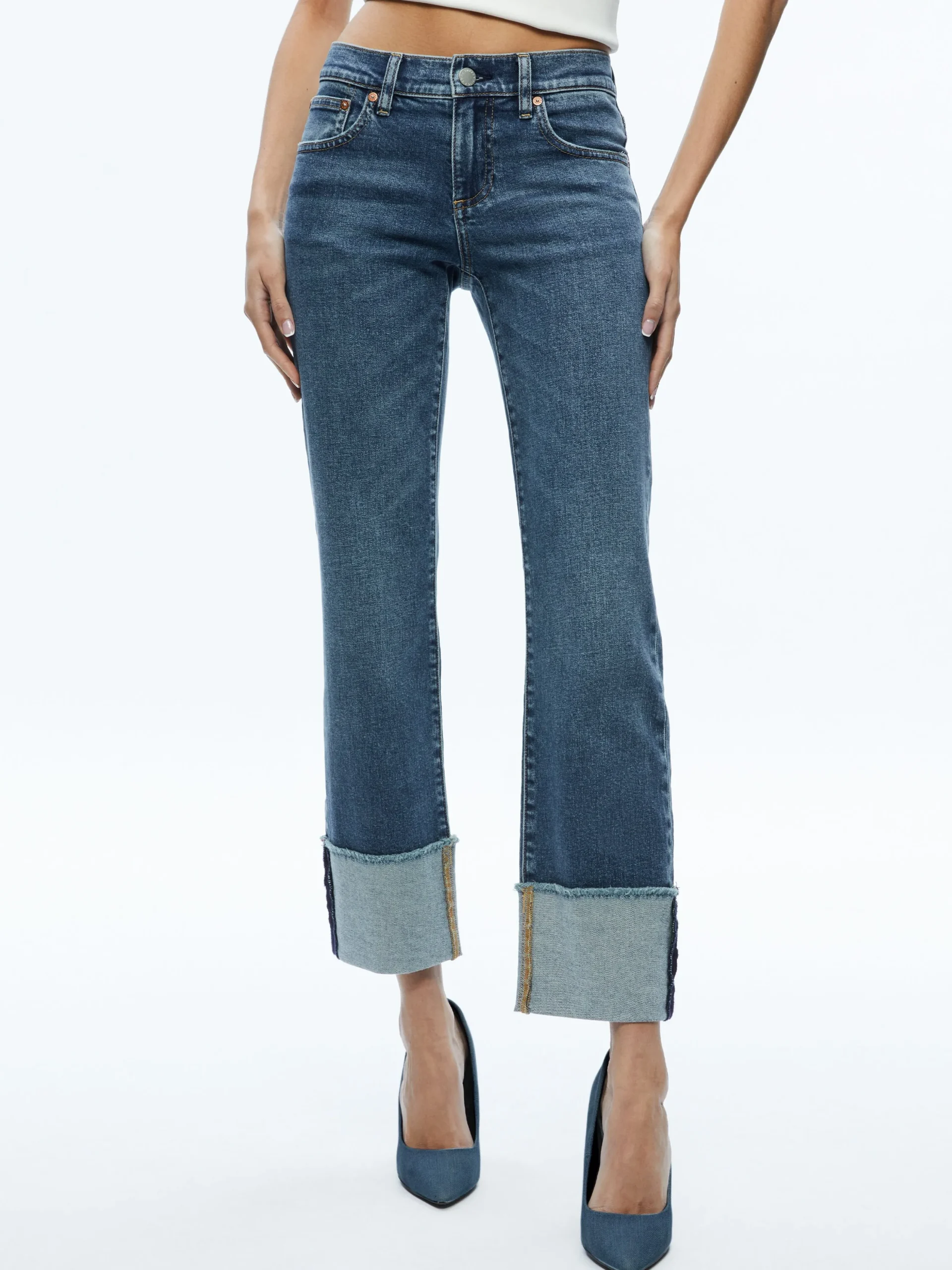 Alice and Olivia JEAN SHOP|VALENTINE'S DAY EDIT*ABILENE LOW RISE CUFFED JEAN