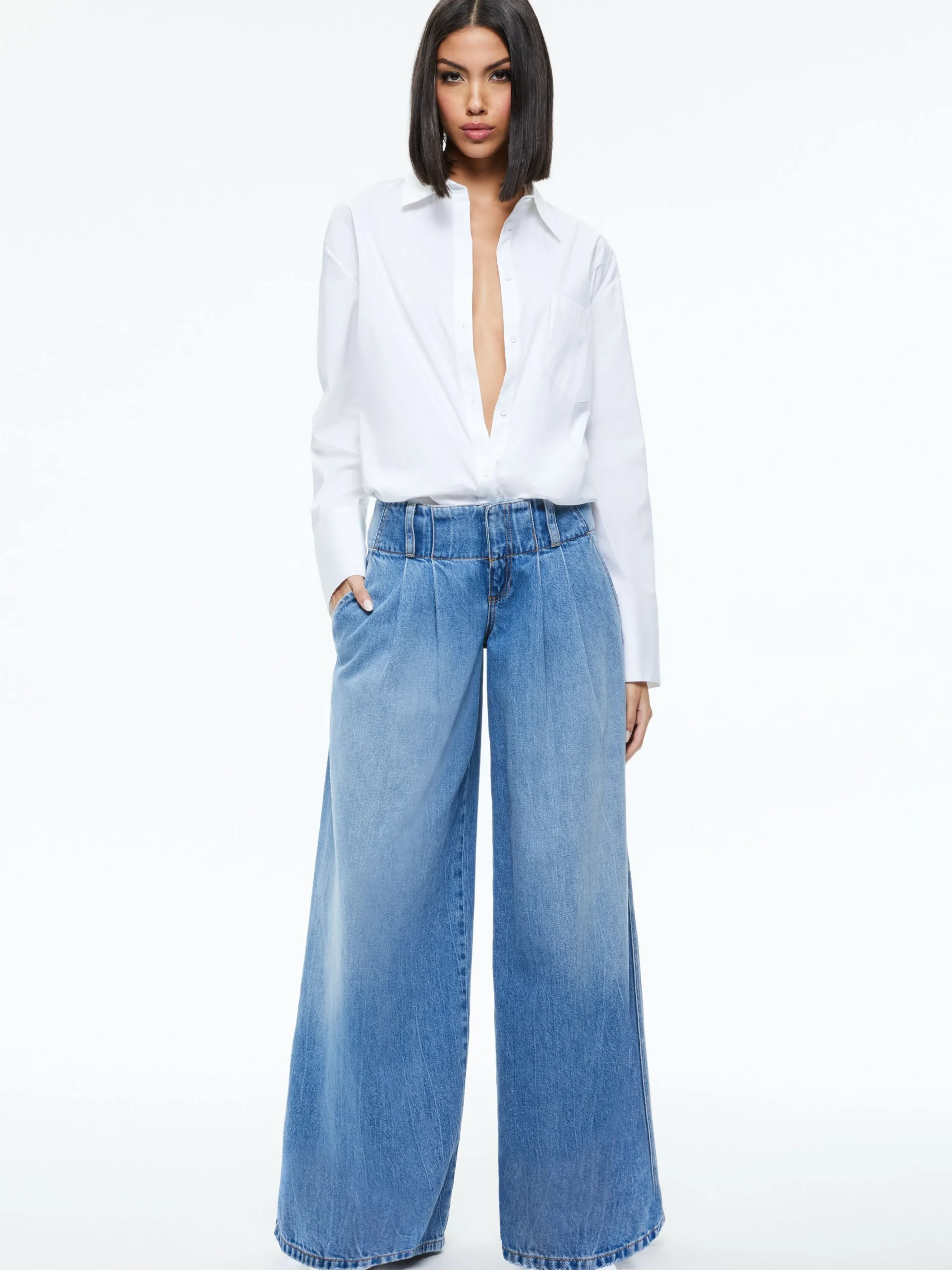 Alice and Olivia JEAN SHOP|JEANS*ANDERS LOW RISE PLEATED JEAN