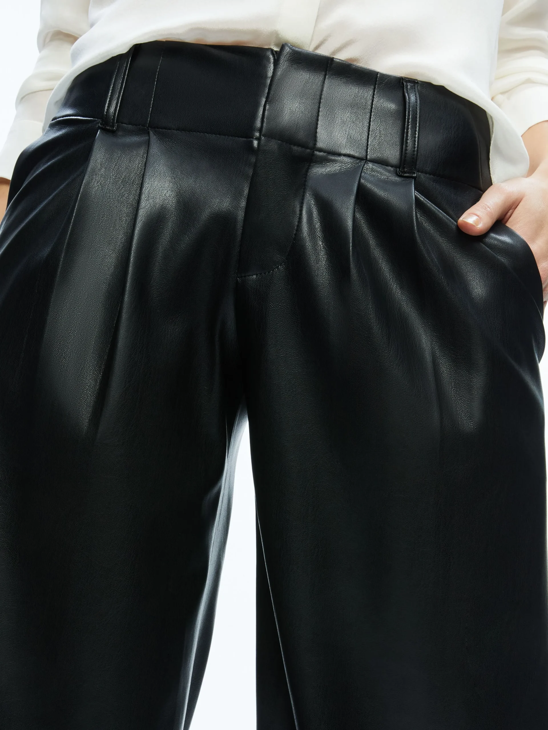 Alice and Olivia VEGAN LEATHER|ESSENTIALS*ANDERS VEGAN LEATHER LOW RISE PANT
