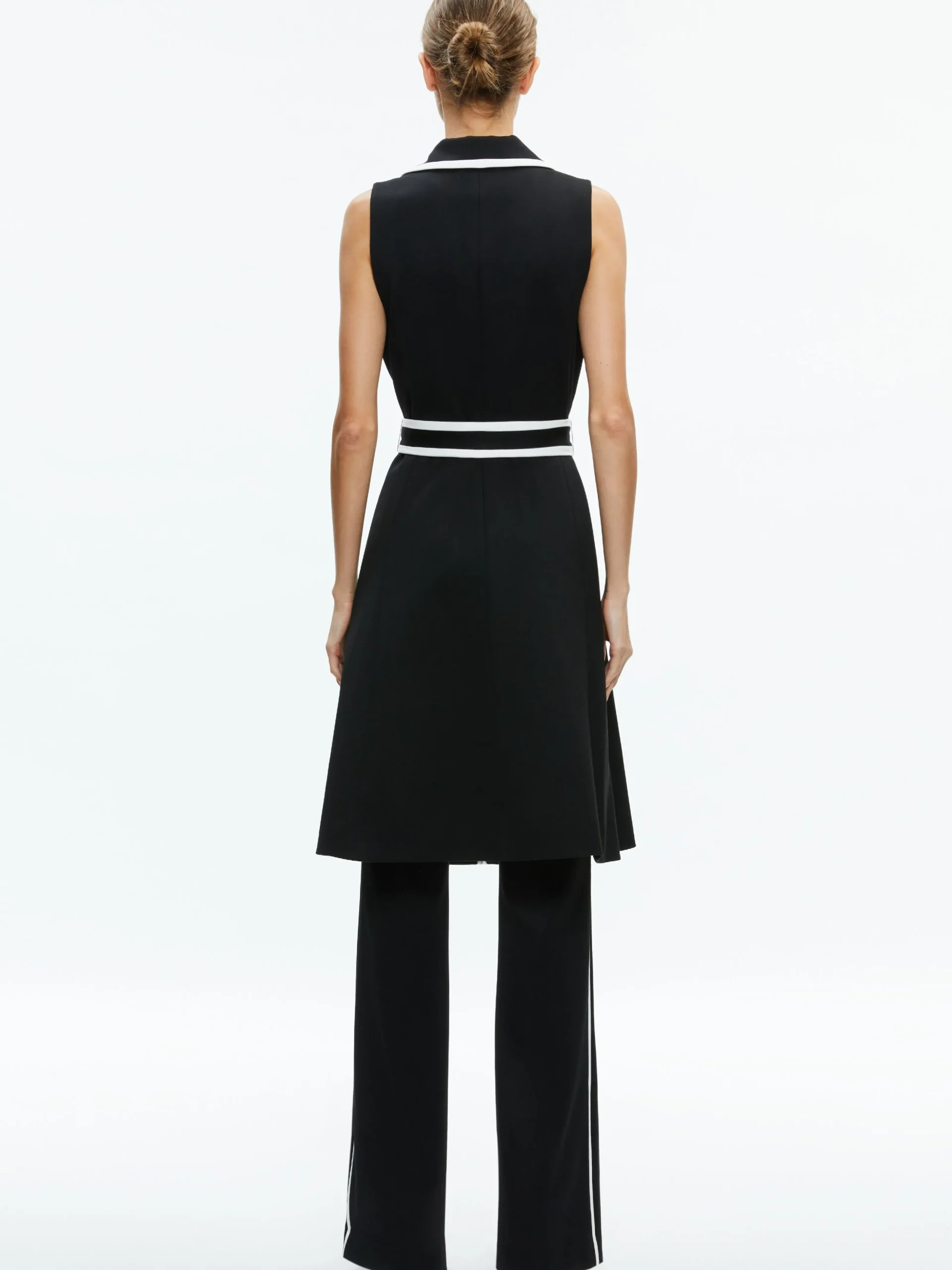 Alice and Olivia ESSENTIALS|THE WORKWEAR EDIT*AUBREY LONG TRENCH VEST