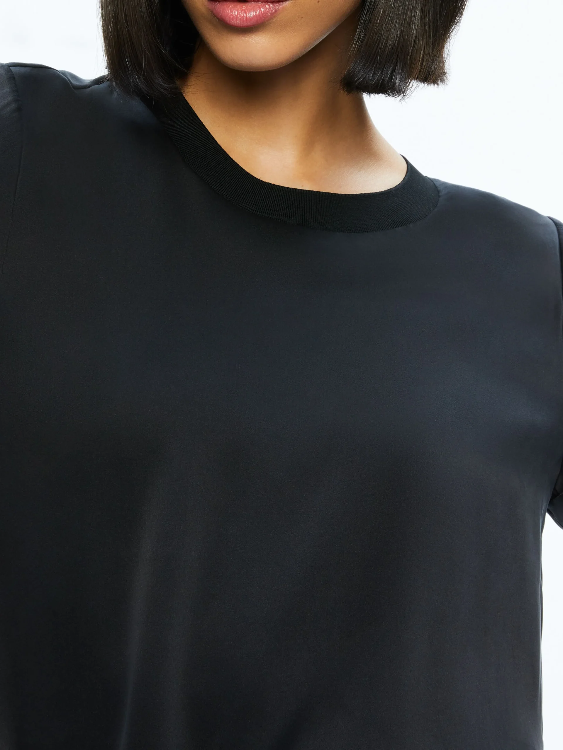 Alice and Olivia ESSENTIALS|TOPS*BRADEN DROP SHOULDER TEE