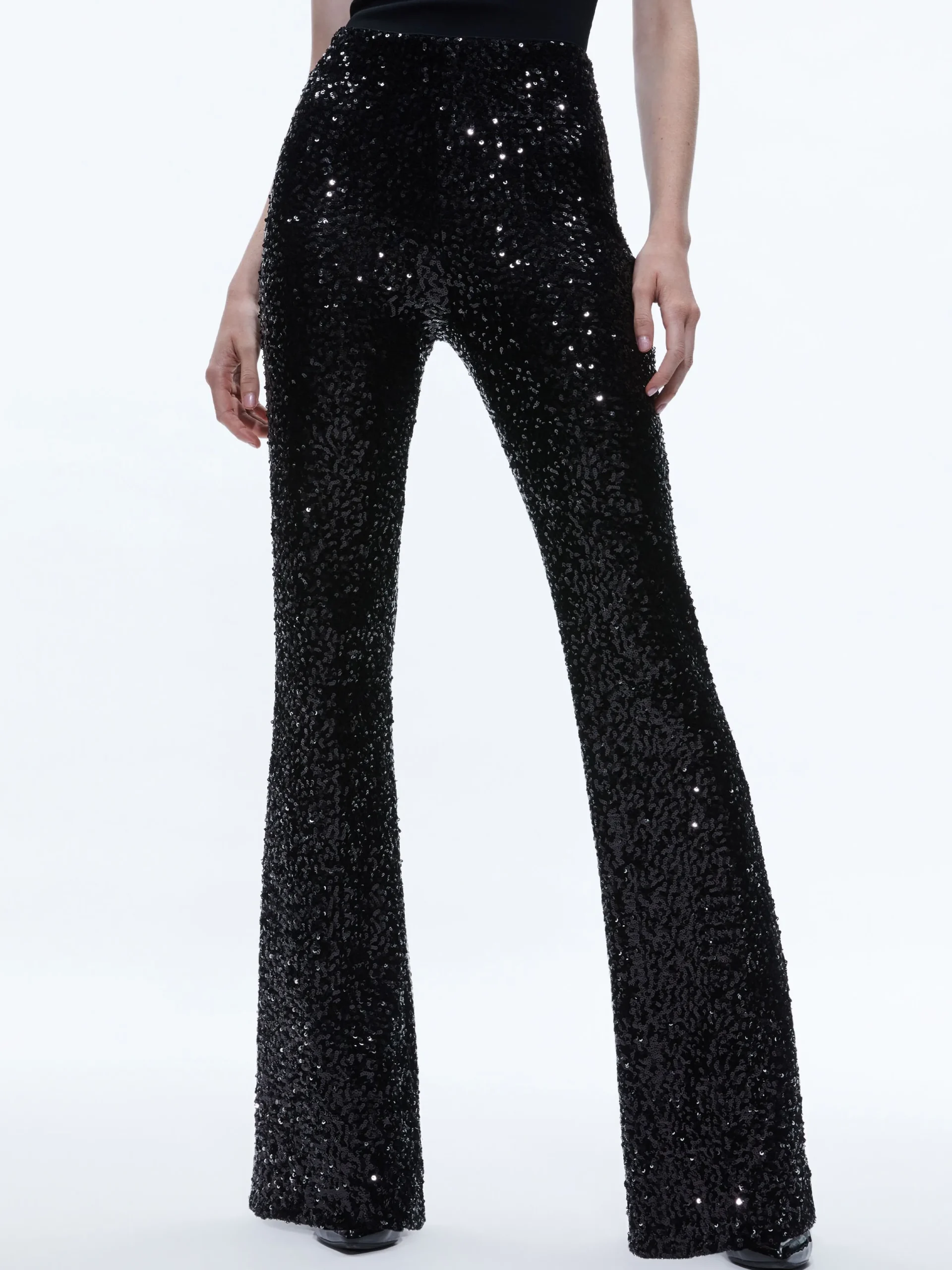 Alice and Olivia MATCHING SETS*BREANN SEQUIN FITTED BLAZER + LARA SEQUIN BOOTCUT PANT