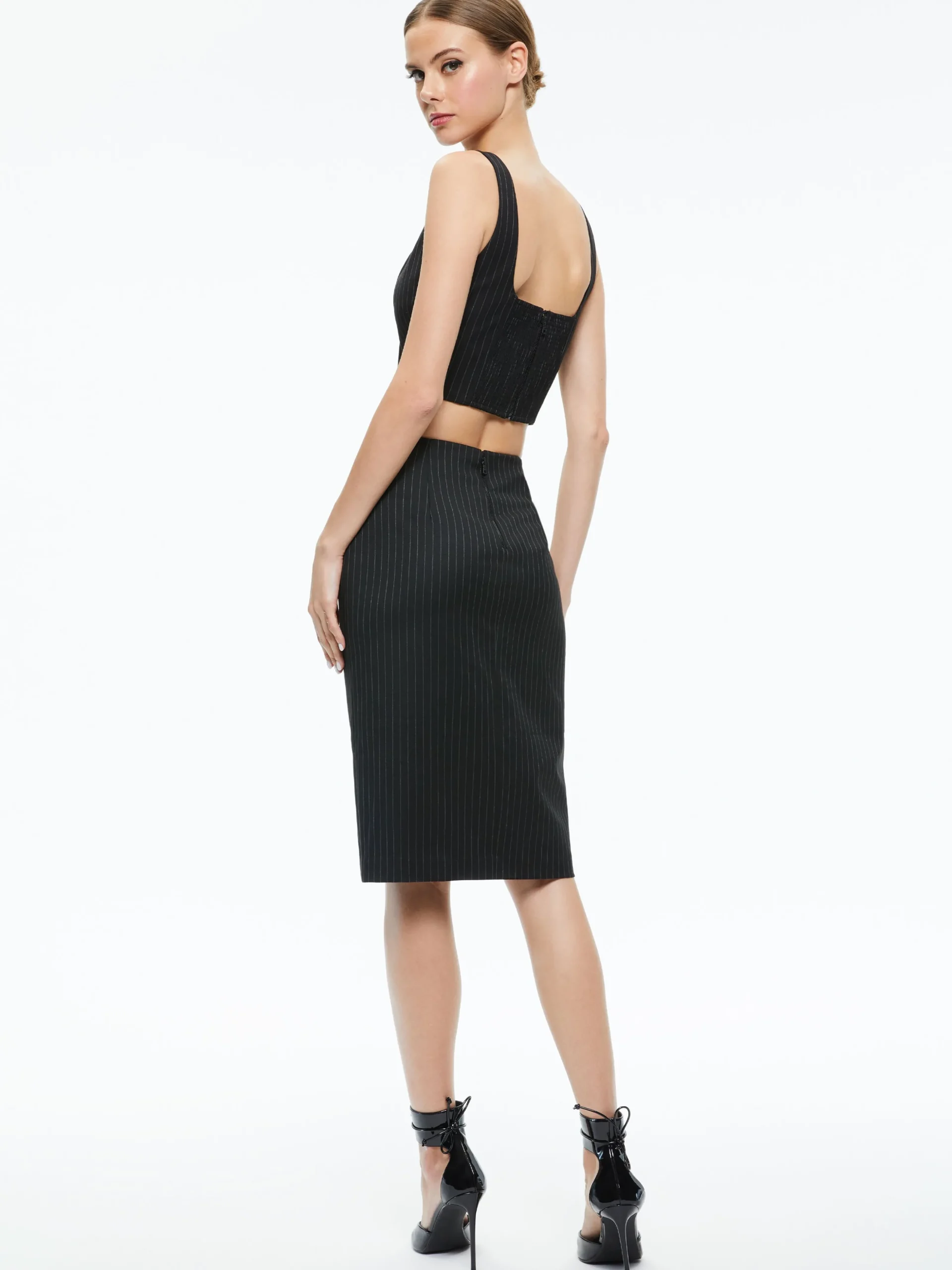 Alice and Olivia MATCHING SETS*BRESLIN CORSET TOP + SIOBHAN FRONT WRAP MIDI SKIRT