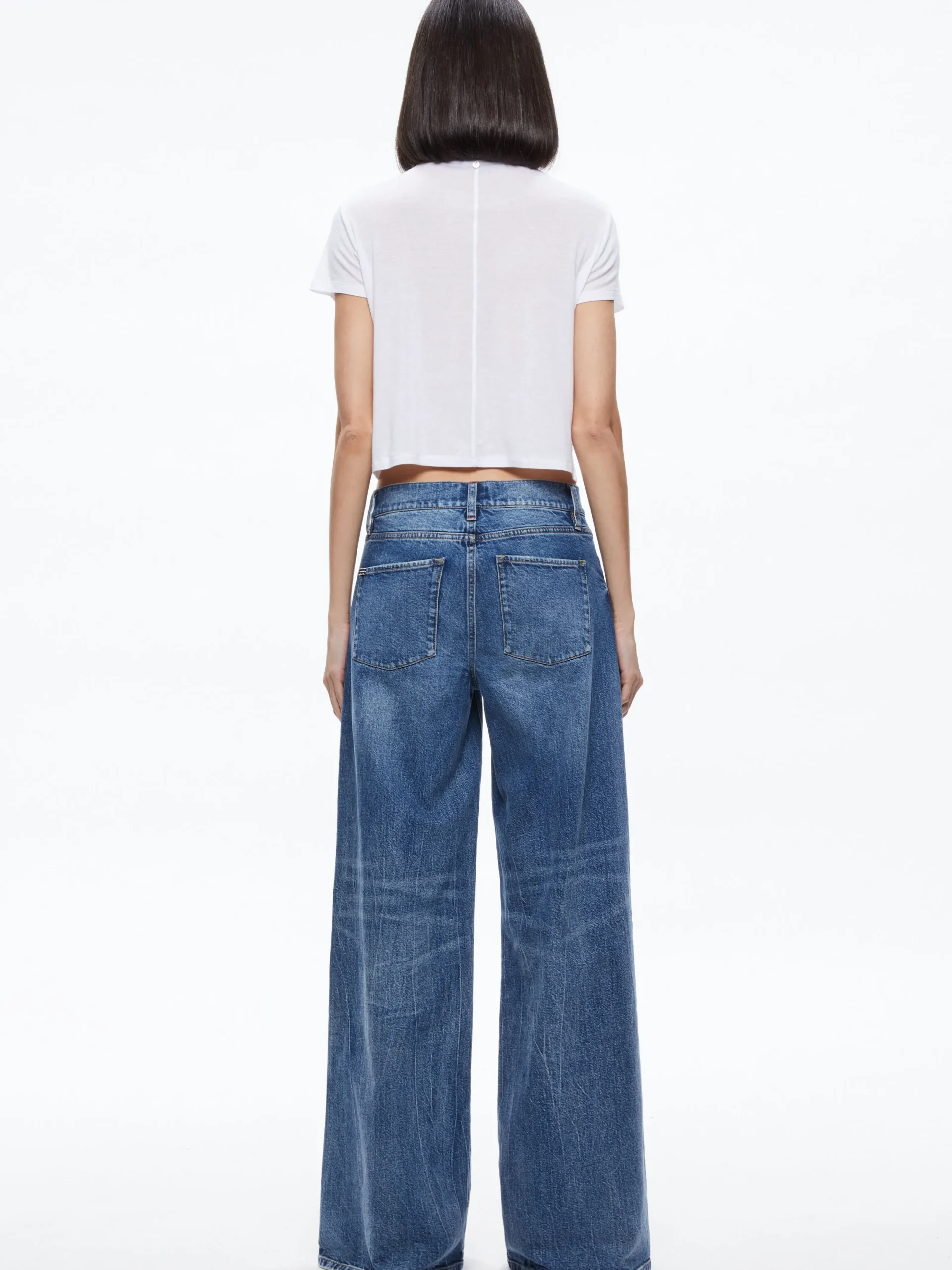 Alice and Olivia ESSENTIALS|TOPS*CINDY CLASSIC CROPPED TEE