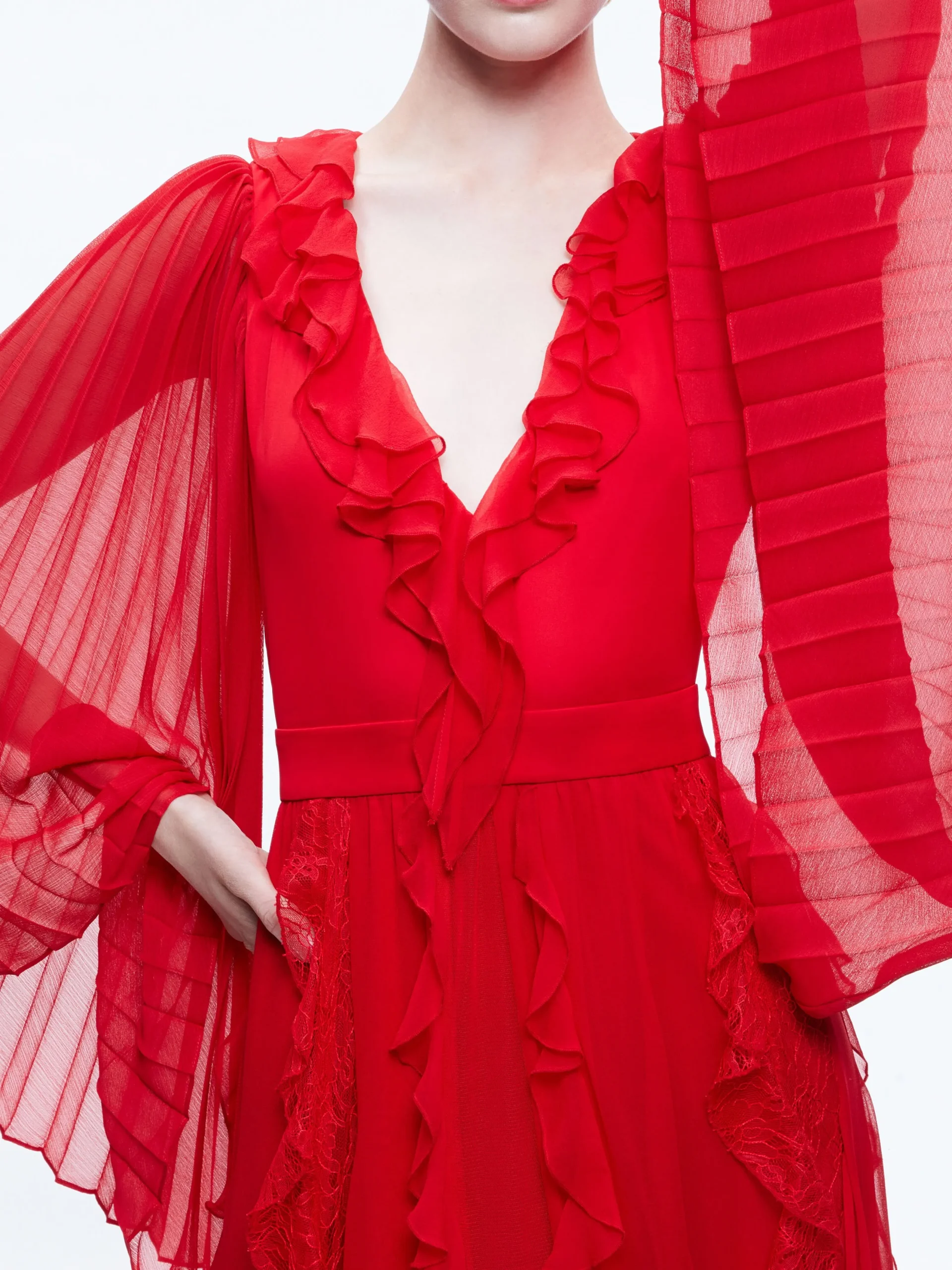 Alice and Olivia GUEST OF|MAXI*DAY SUNBURST SLEEVE MAXI DRESS
