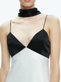 Alice and Olivia VALENTINE'S DAY EDIT|GUEST OF*JULIENNE V-NECK MINI DRESS