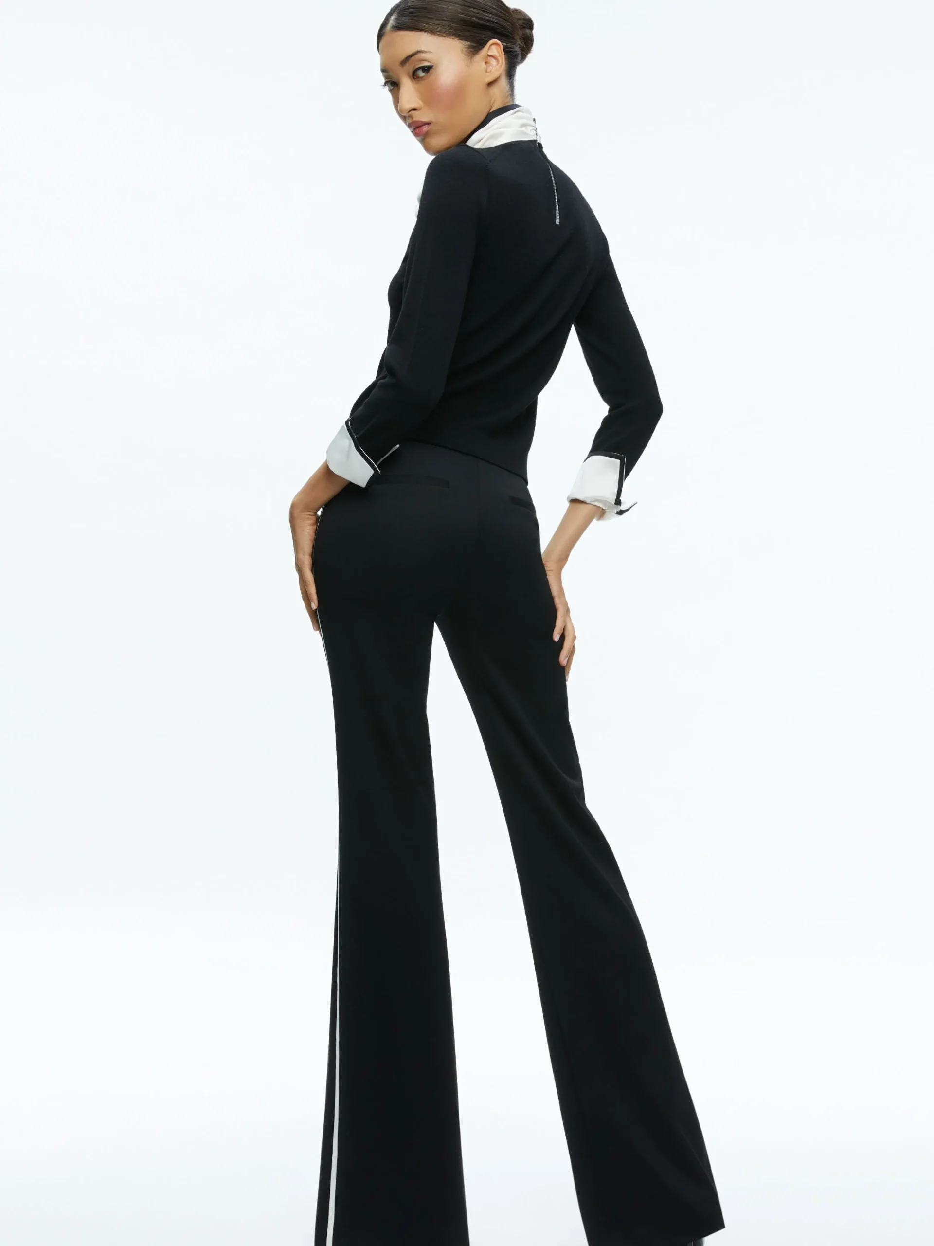 Alice and Olivia ESSENTIALS|THE WORKWEAR EDIT*JUSTINA PULLOVER