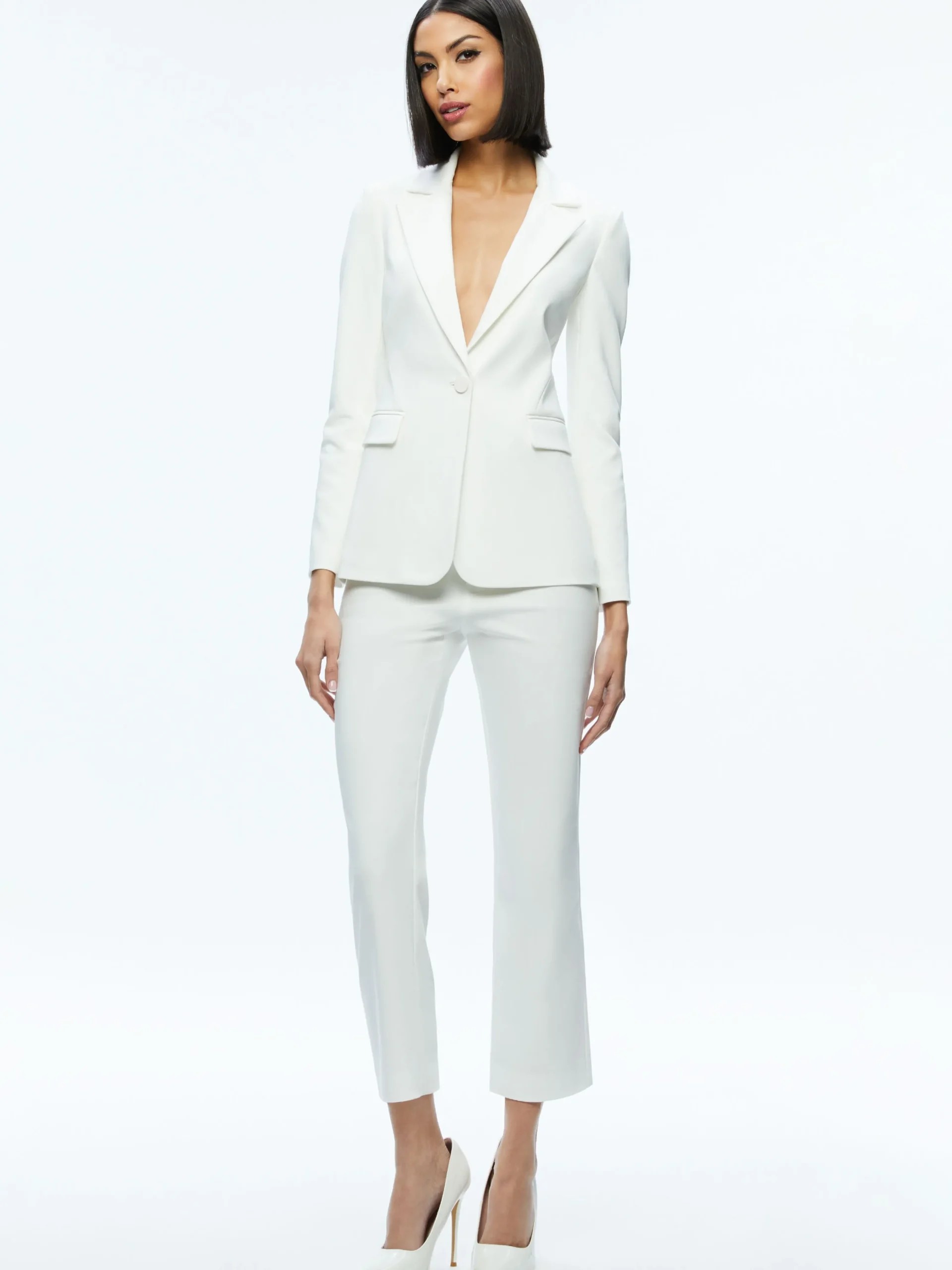 Alice and Olivia ESSENTIALS|THE WORKWEAR EDIT*MACEY SLIT SLEEVE BLAZER