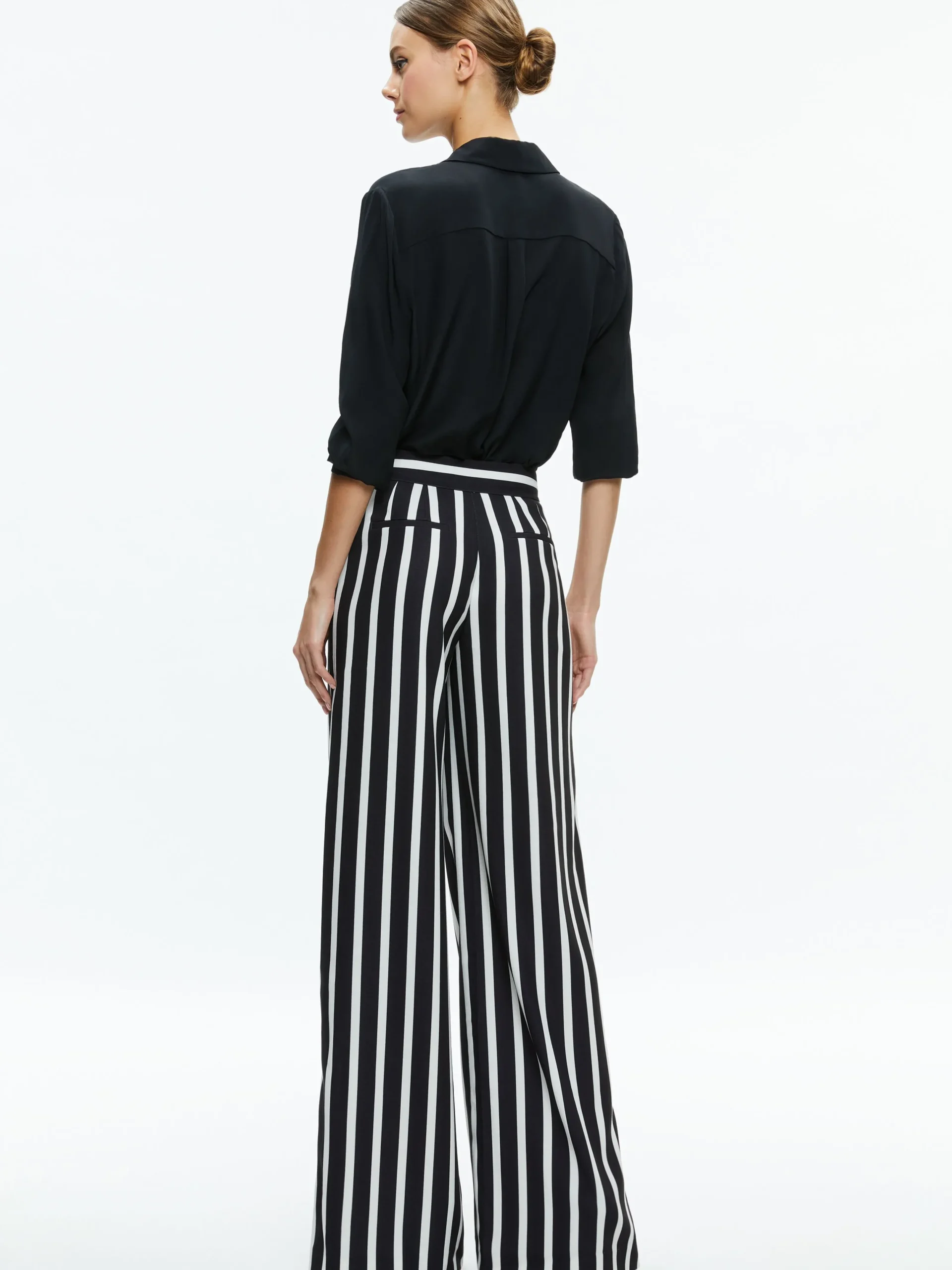 Alice and Olivia ESSENTIALS|THE WORKWEAR EDIT*POMPEY HIGH WAISTED PLEATED PANTS