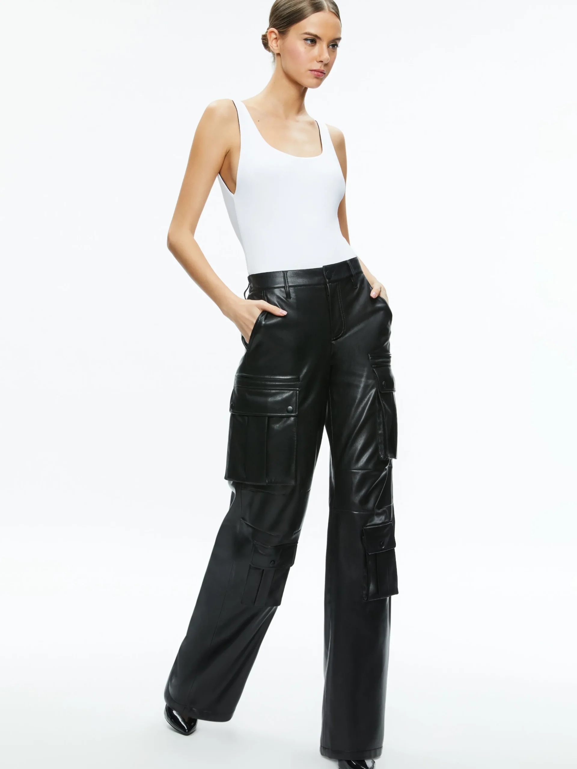 Alice and Olivia ESSENTIALS|VALENTINE'S DAY EDIT*REMY SCOOP REVERSIBLE BODYSUIT