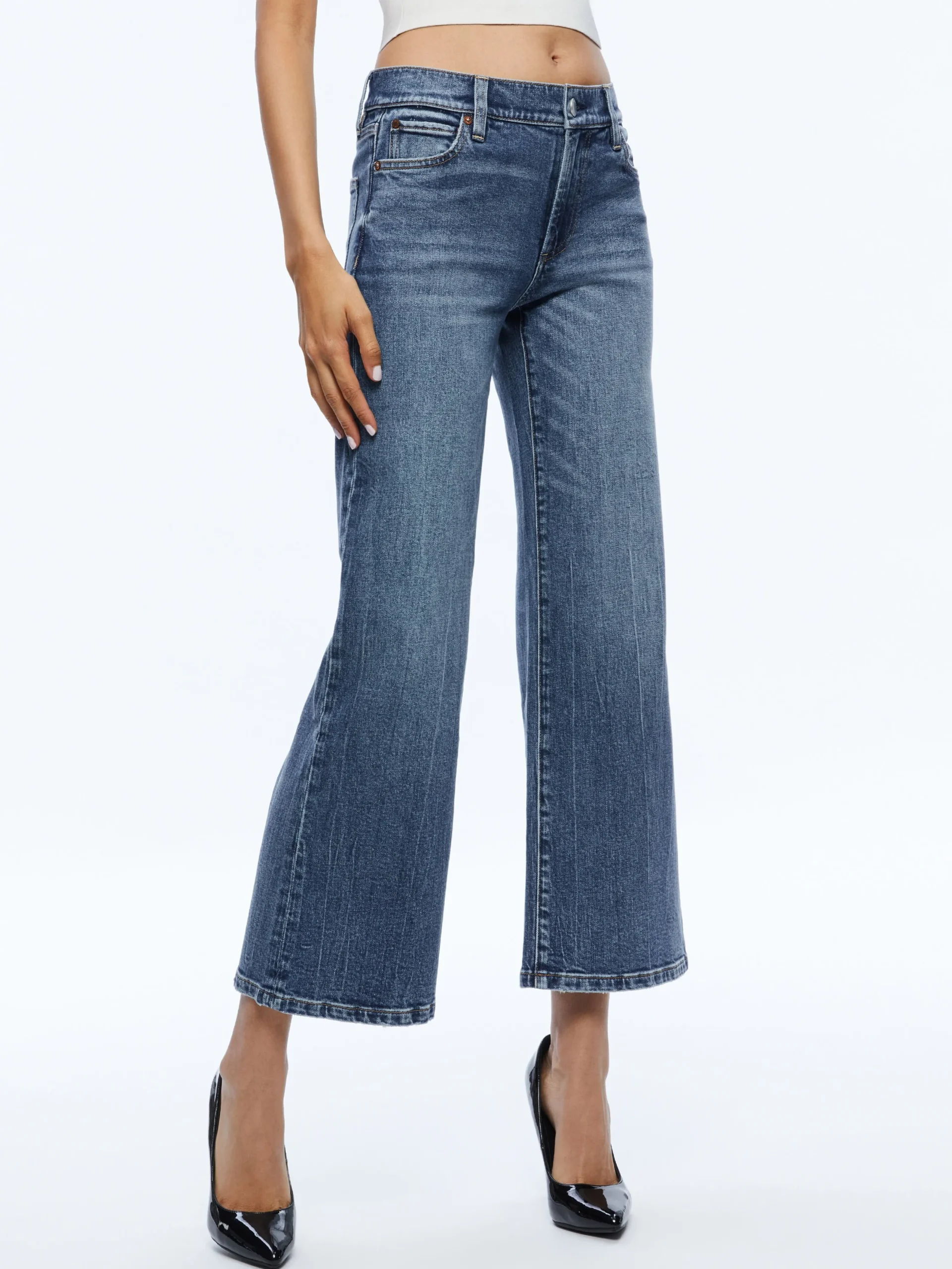 Alice and Olivia JEAN SHOP|ESSENTIALS*ROXIE KICK FLARE JEAN