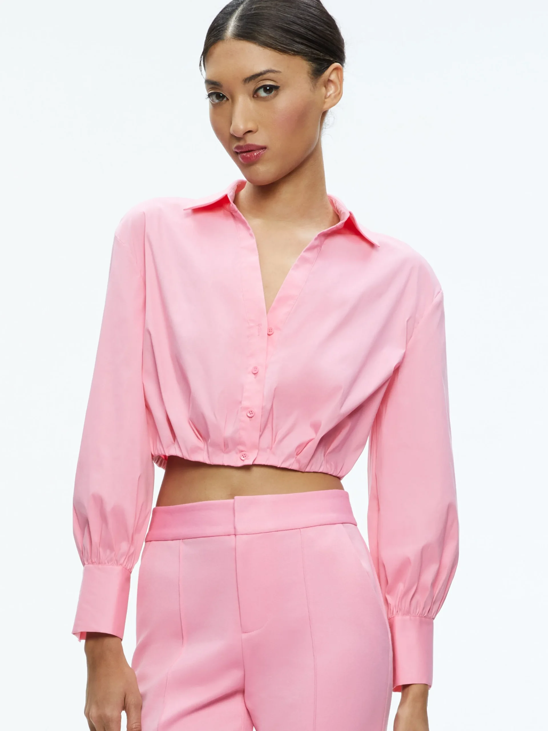 Alice and Olivia VALENTINE'S DAY EDIT|TOPS*TRUDY CROPPED BUTTON DOWN