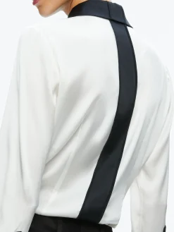 Alice and Olivia ESSENTIALS|THE WORKWEAR EDIT*WILLA FITTED PLACKET TOP