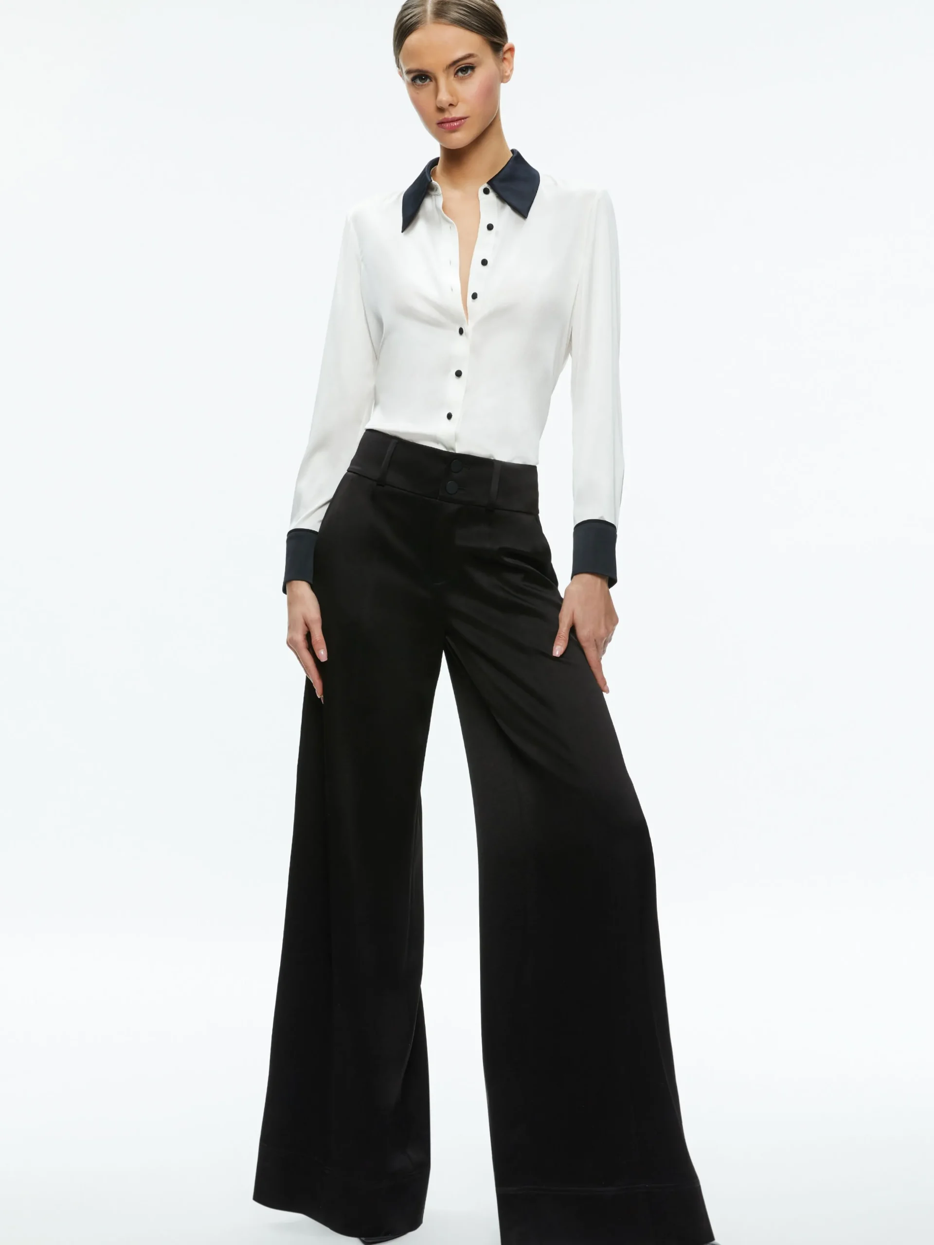 Alice and Olivia ESSENTIALS|THE WORKWEAR EDIT*WILLA FITTED PLACKET TOP