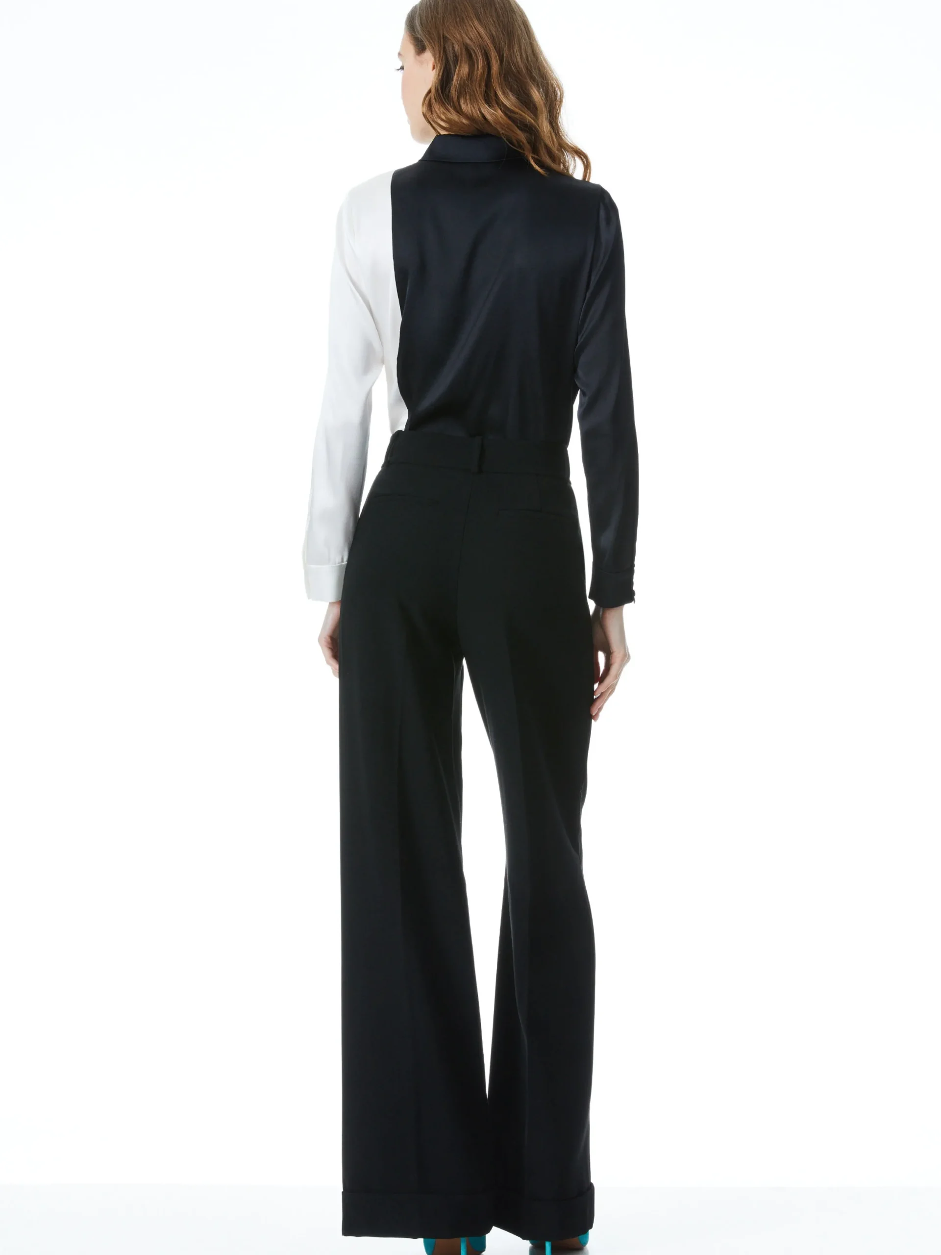 Alice and Olivia ESSENTIALS|THE WORKWEAR EDIT*WILLA PLACKET TOP